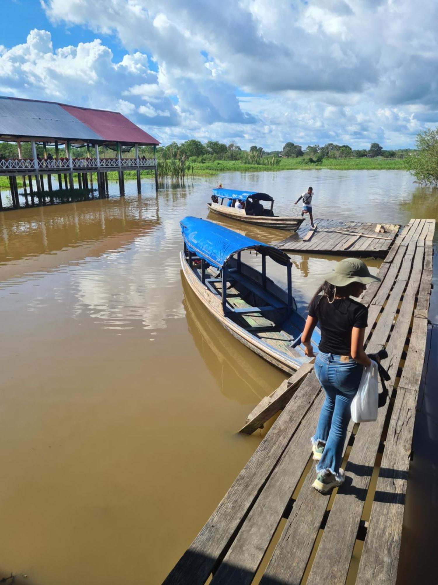Kanaq Hotel Tours เลติเซีย ภายนอก รูปภาพ