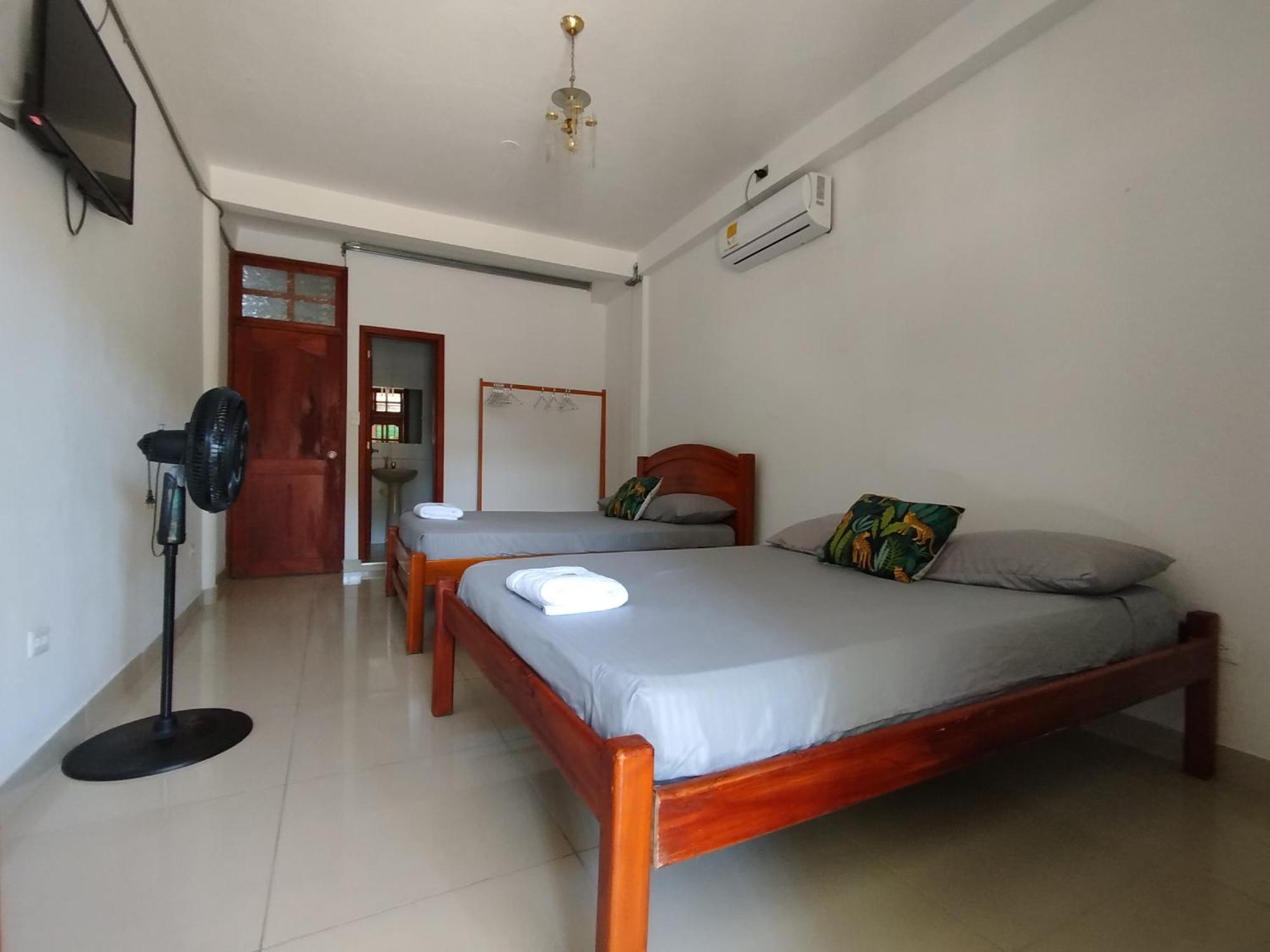 Kanaq Hotel Tours เลติเซีย ภายนอก รูปภาพ