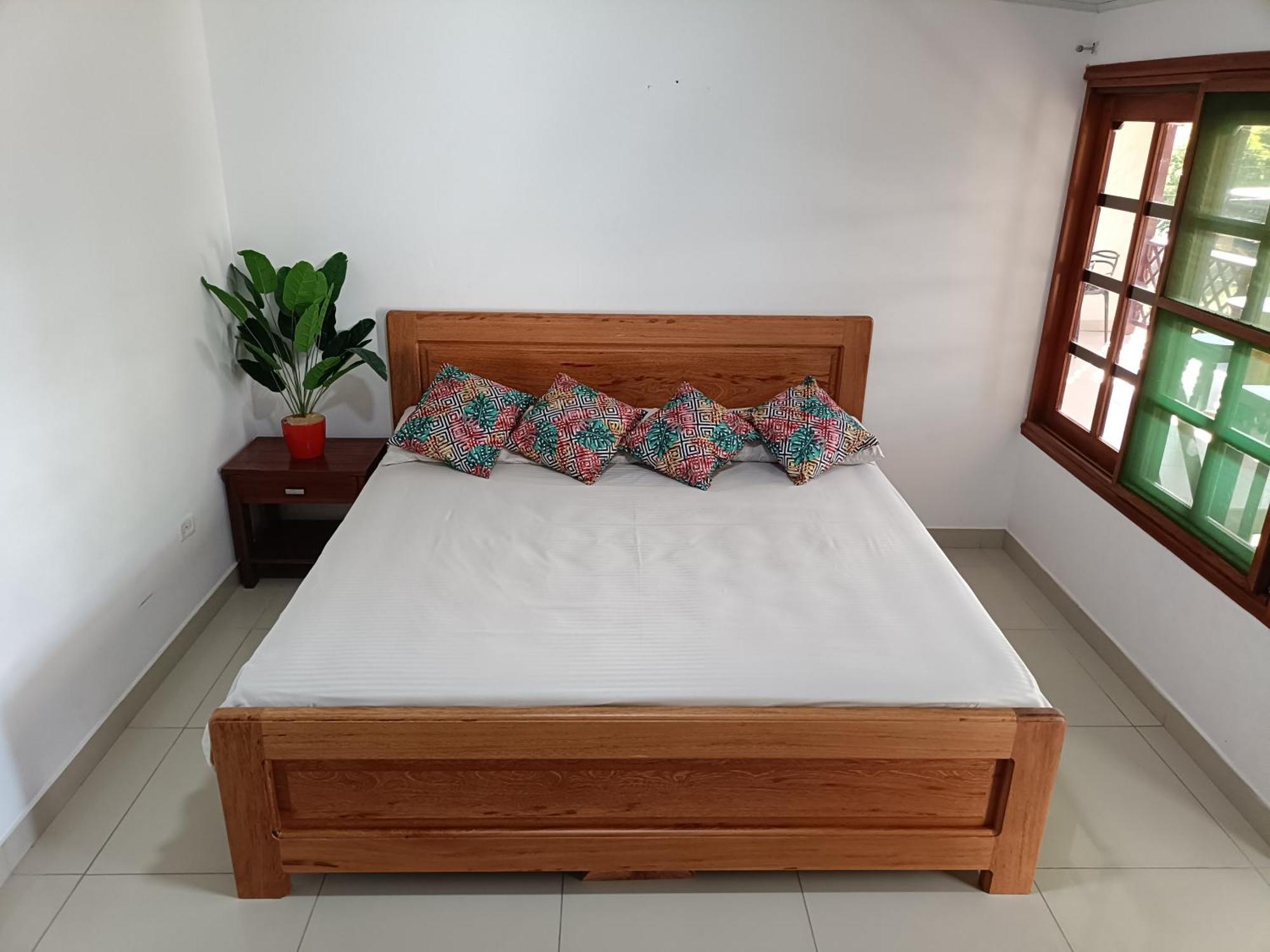 Kanaq Hotel Tours เลติเซีย ภายนอก รูปภาพ