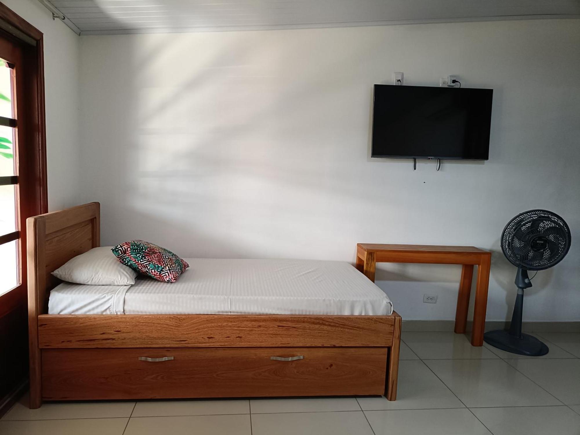 Kanaq Hotel Tours เลติเซีย ภายนอก รูปภาพ